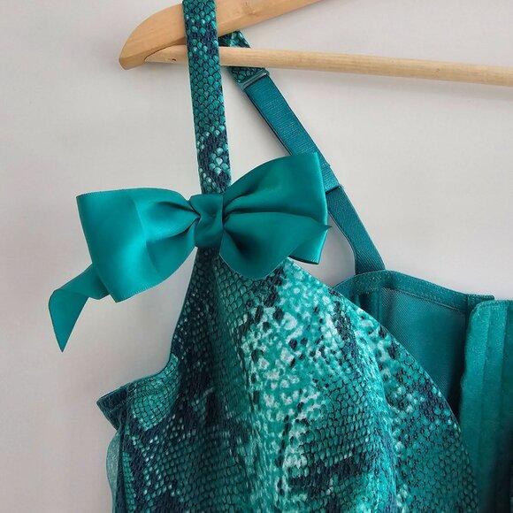 Cacique Teal Green Snake Print Corset Bra, Long, Bow Accent, Size 22/24 - Picture 3 of 8
